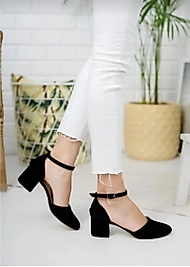 Kadın Ayakkabı Siyah Süet Karnı Yarık Bilekten Bantlı Kısa Kalın Topuklu Ayakkabı 5 cm