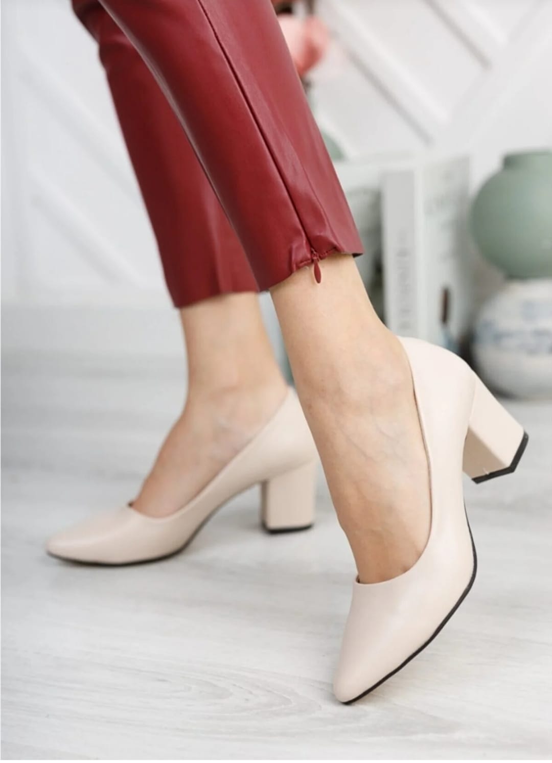 Kadın Ayakkabı Ten Cilt Kısa Topuklu Kapalı Kova Ayakkabı Günlük Ayakkabı 5 cm