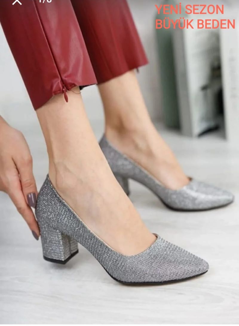 Kadın Ayakkabı Platin Simli Kısa Kalın Topuklu Ayakkabı 5 cm